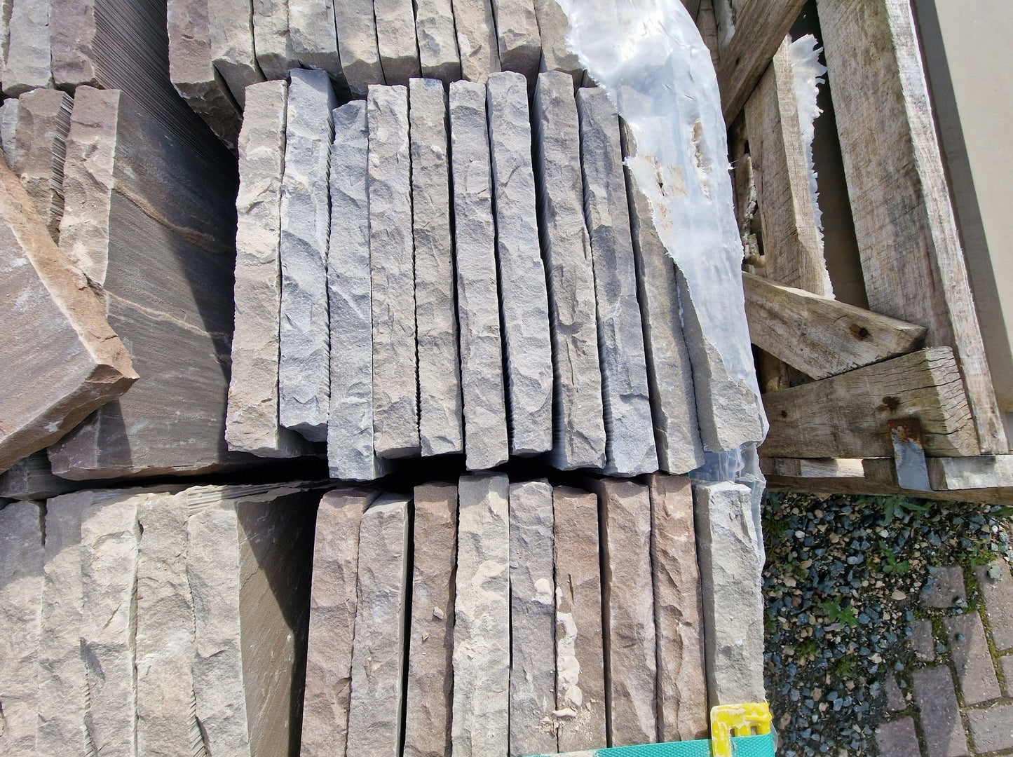 Raj Blend Coping Stones 600x290x30mm H/C Natural Riven Top