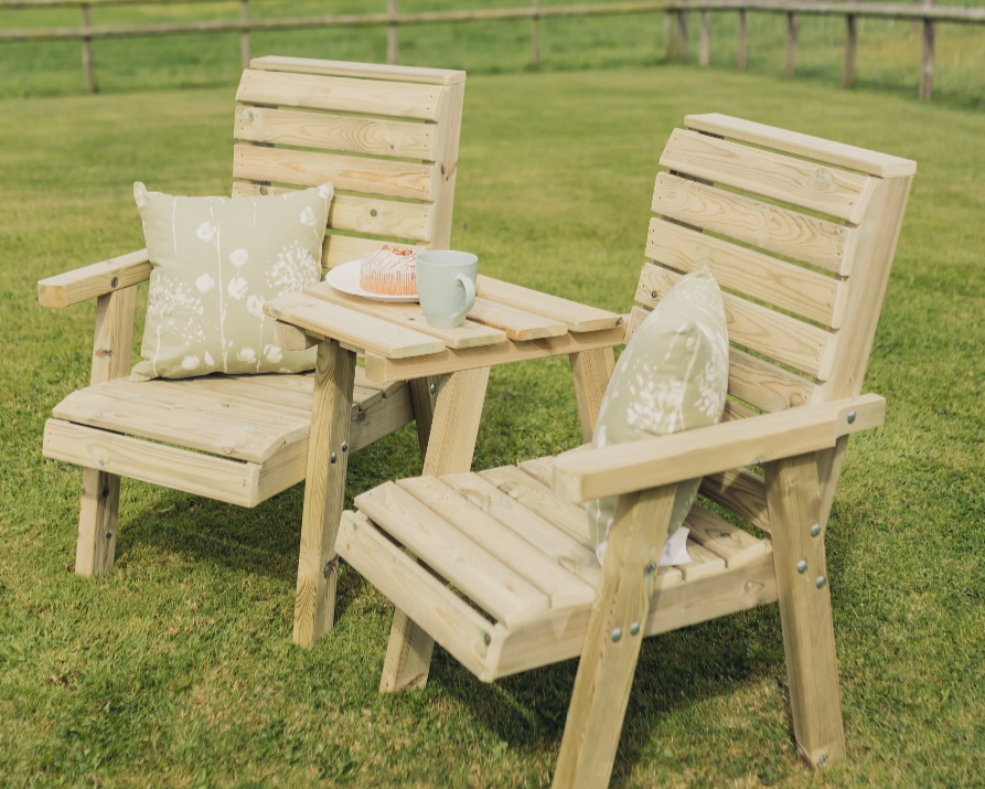 Clover Angled Love Seat