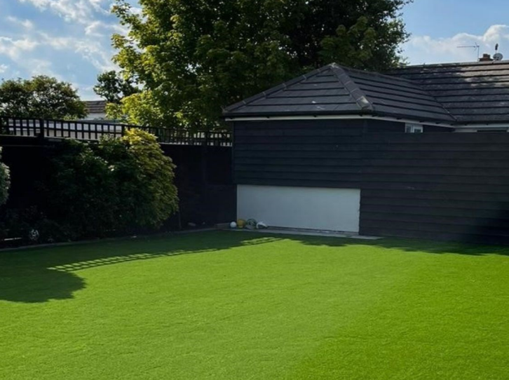 Senna 40mm Pile - 5m Wide, £26.99 per Sqm Inc Vat