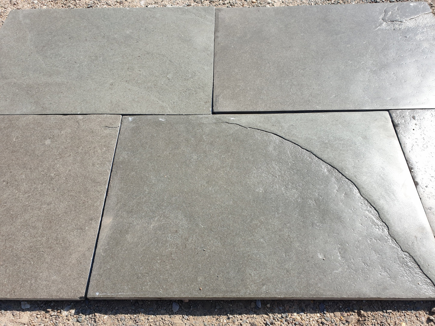 Mississippi Antique Grey Limestone Tiles £38 Per Sqm Inc VAT