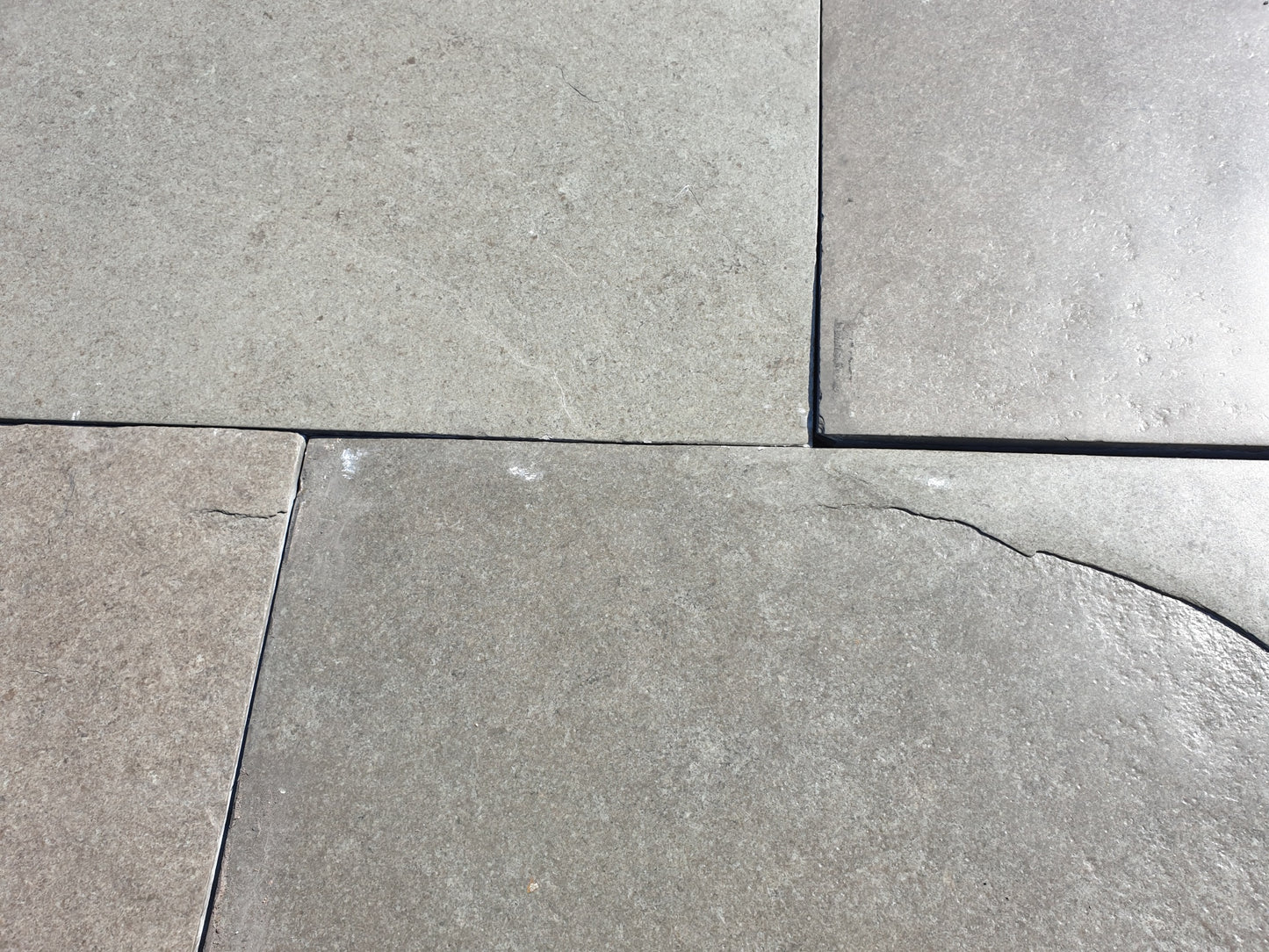 Mississippi Antique Grey Limestone Tiles £38 Per Sqm Inc VAT