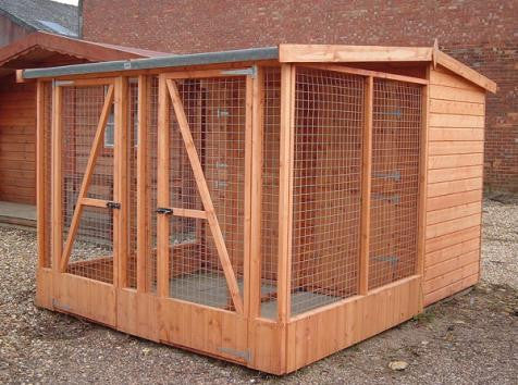 Kirton Double pent dog hut, two 4'x4' & 4'x6' covered run