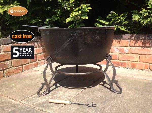 Gardeco - Meredir Cast Iron Fire Pit With Free UK Courier Delivery