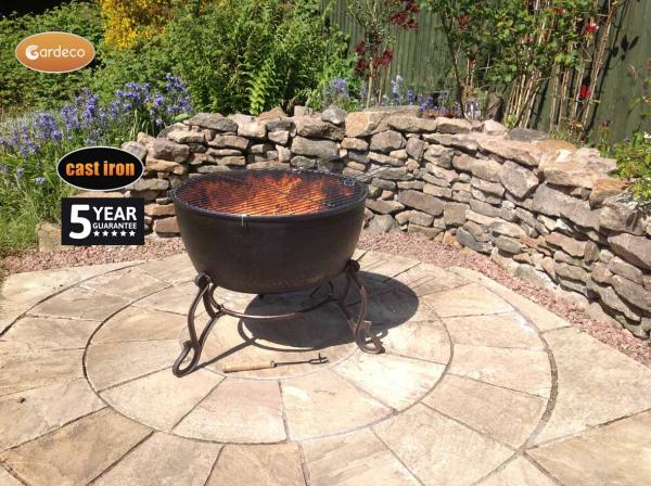 Gardeco - Meredir Cast Iron Fire Pit With Free UK Courier Delivery