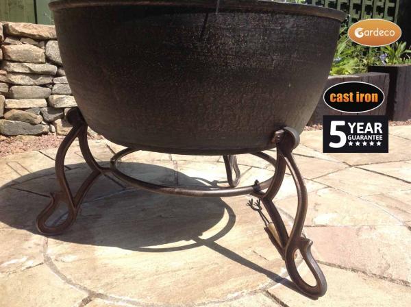 Gardeco - Meredir Cast Iron Fire Pit With Free UK Courier Delivery